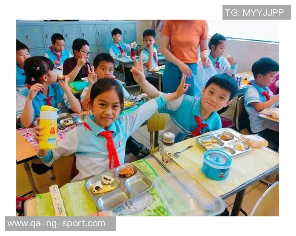 小学生足球宝贝的成长之路与梦想追逐的精彩瞬间